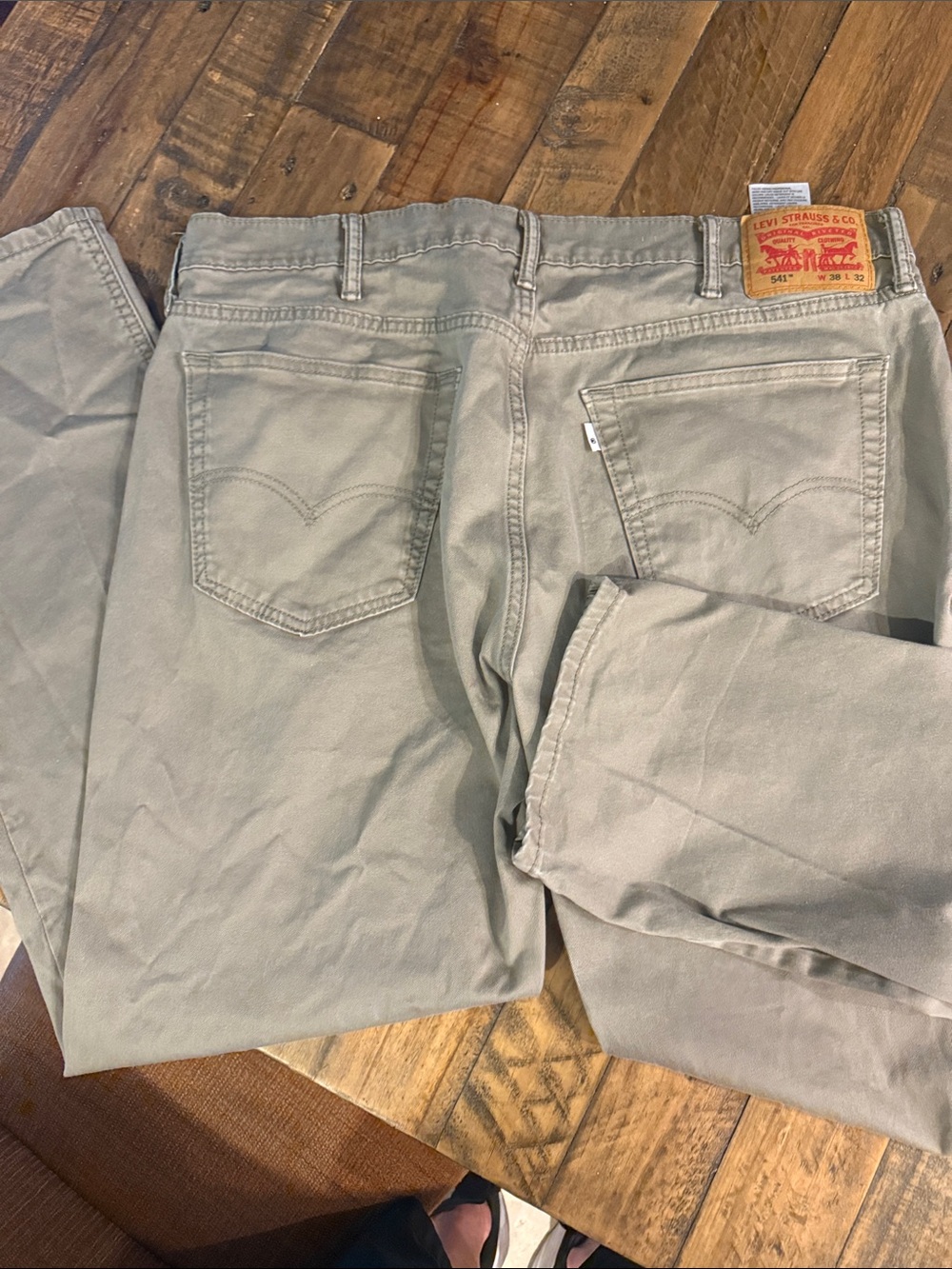 Beige Levi 38/32 like new